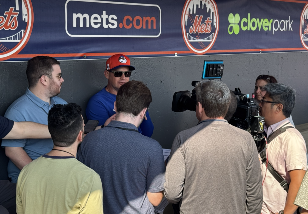 Mets Manager Carlos Mendoza